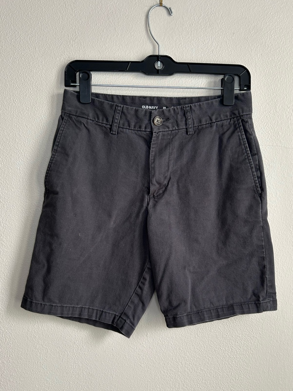 Old Navy Dark Grey Slim Fit Built In Flex Chino Shorts Size 29